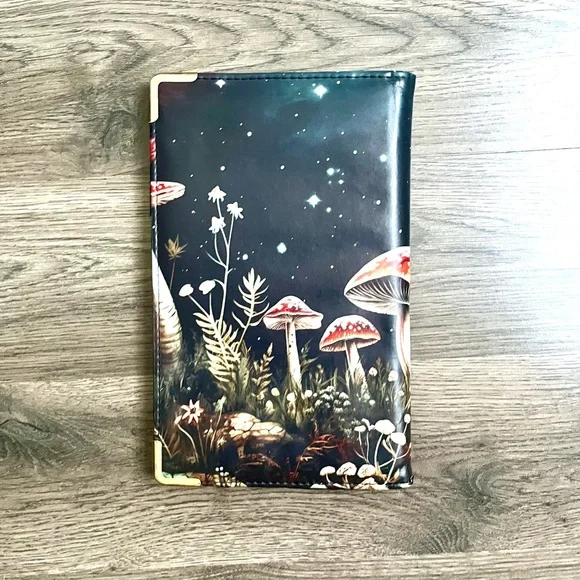 Mushroom Moon Server Book - Black with Red Accents - Picture 3 of 4